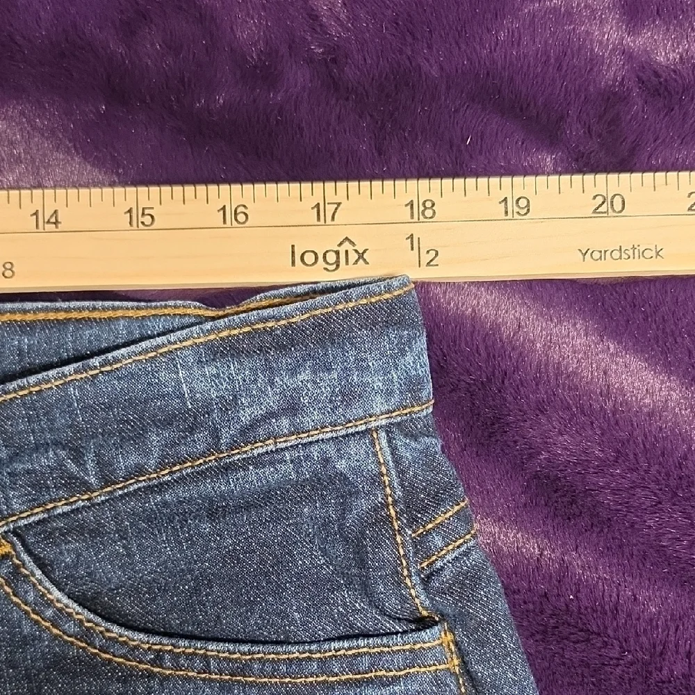 Wrangler Women's Flame Resistant  Blue Straight Leg Jeans sz 32
